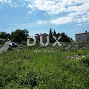 SRDOČI, MARTINKOVAC- građevinsko zemljište 2400m2 s LOKACIJSKOM DOZVOLOM! i pogledom na more 