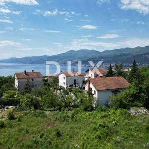 SRDOČI, MARTINKOVAC- građevinsko zemljište 2400m2 s LOKACIJSKOM DOZVOLOM! i pogledom na more 