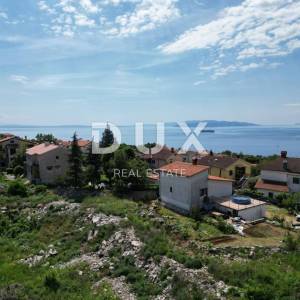 SRDOČI, MARTINKOVAC- građevinsko zemljište 2400m2 s LOKACIJSKOM DOZVOLOM! i pogledom na more 