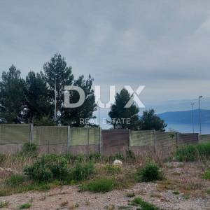 SRDOČI, MARTINKOVAC- građevinsko zemljište 800m2 s pogledom na more za obiteljsku kuću/ villu/ stambenu zgradu-stanove -apartma...