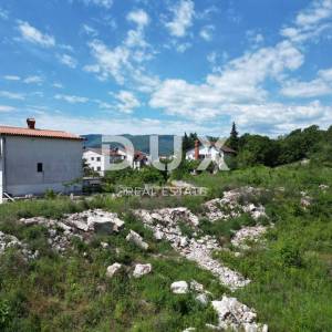 SRDOČI, MARTINKOVAC- građevinsko zemljište 850m2 S LOKACIJSKOM DOZVOLOM!!! s pogledom na more 