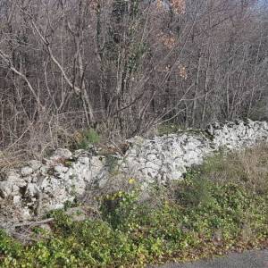 SRDOČI - REŠETARI - KASTAV- građ zemljište 1900m2 za stambenu (posl.-stamb) zgradu–stanove /apartmane /obiteljsku kuću / villu ...