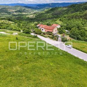 Središnja Istra-dva građevinska zemljišta 1576 m2
