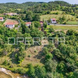 Središnja Istra-funkcionalna kuća na prostranom imanju od 3.500 m²
