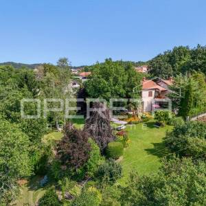 Središnja Istra-funkcionalna kuća na prostranom imanju od 3.500 m²
