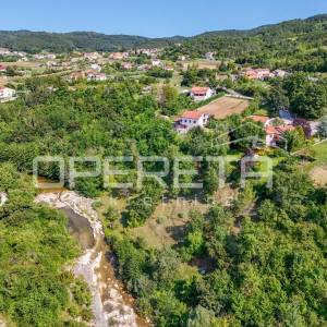 Središnja Istra-funkcionalna kuća na prostranom imanju od 3.500 m²
