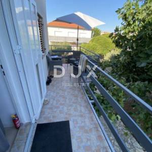 SRIMA, VODICE - Dvije kuće na prostranom terenu