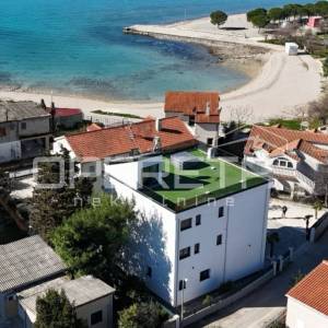 Stan 2s+ studio, 50m od mora, Srima