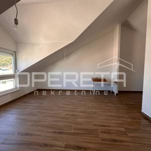 Stan 84,94 m2 s vrtom i 2 parkinga, novogradnja, Cavtat