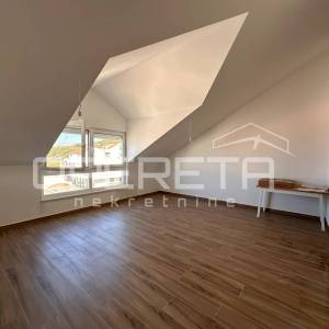 Stan 84,94 m2 s vrtom i 2 parkinga, novogradnja, Cavtat