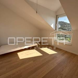 Stan 84,94 m2 s vrtom i 2 parkinga, novogradnja, Cavtat