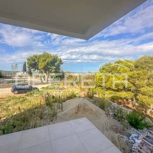 Stan s 2 spavaće sobe i balkonom, pogled na more – Šibenik