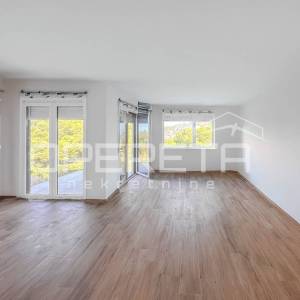 Stan s 2 spavaće sobe i balkonom, pogled na more – Šibenik