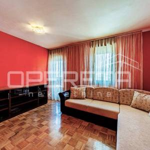 Stan s 3 sobe, 2 balkona i pogledom na more – Sućidar, Split 