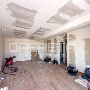 Stan s bazenom i vrtom u Stivašnici, 260,40 m2

