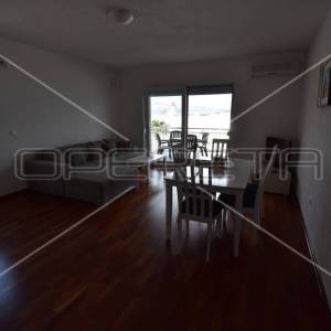 Stan s pogledom na more 55m2, lođa 10m2, Okrug Gornji, Čiovo