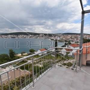 Stan s pogledom na more, S5, 70 m2, terasa 20 m2, Okrug Gornji, Čiovo