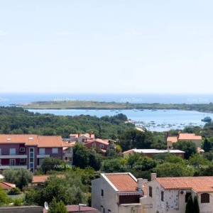Stan sa pogledom na more!  Ližnjan.