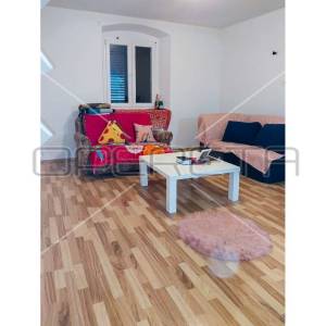 Stan u centru Drniša, 54,80 m2
