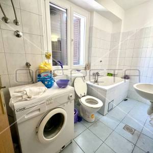 Stan u centru Drniša, 54,80 m2
