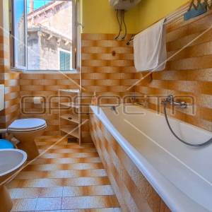 Stan u centru, Šibenik 65m2