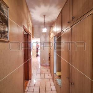 Stan u centru, Šibenik 65m2