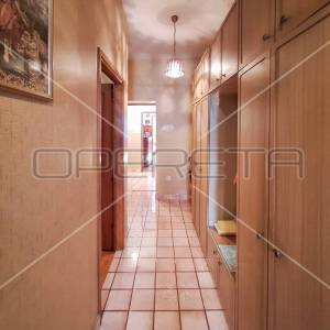 Stan u centru, Šibenik 65m2