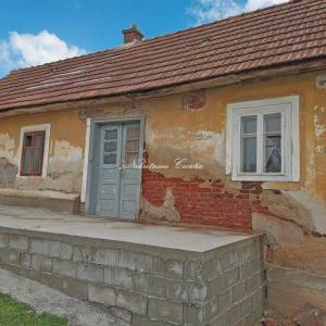  Stara kuća iz 1926. g, za adaptaciju 
