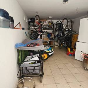 Stara Novalja: Kuća s 3 apartmana, veliko dvorište