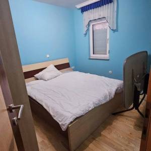 Stara Novalja: Kuća s 3 apartmana, veliko dvorište