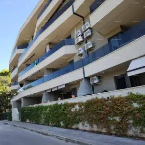 STOJA  Moderni stan s terasom 80 m², 100 m od mora u Puli!