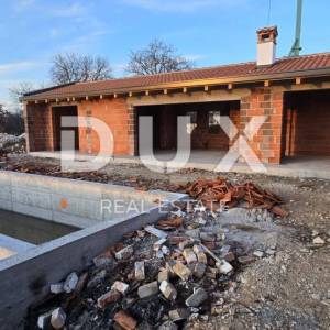  SV.PETAR U ŠUMI - Prizemnica sa bazenom u izgradnji!