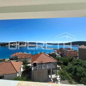 Top lokacija u Dalmaciji – Rogoznica, 70m od mora, useljenje ljeto 2025!
