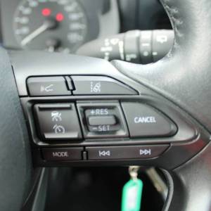 Toyot Yaris 1.5 Hybrid AUTOMATIK *KAMERA*
