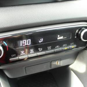 Toyot Yaris 1.5 Hybrid AUTOMATIK *KAMERA*