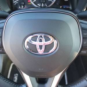 Toyota Corolla 1.8 Hybrid AUTOMATIK *LED, NAVIGACIJA, KAMERA*