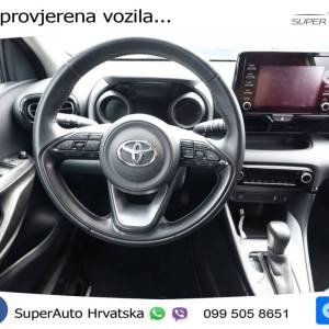 Toyota Yaris 1.5 e-CVT 115 KS, LED+TEM+GR SJED+KAM+NAVI
