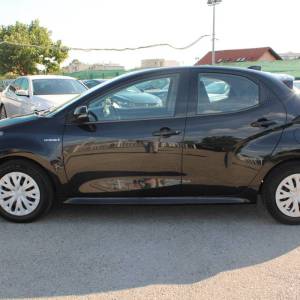 Toyota Yaris 1.5 Hybrid AUTOMATIK *NAVIGACIJA, KAMERA*