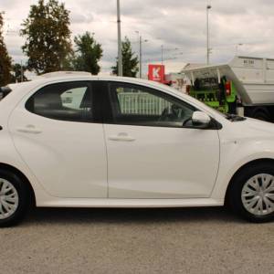 Toyota Yaris 1.5 Hybrid AUTOMATIK *NAVIGACIJA,KAMERA*