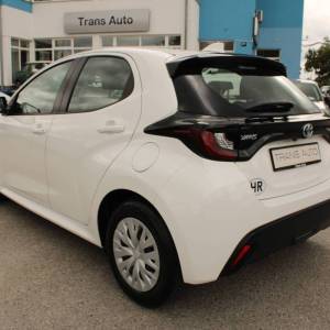 Toyota Yaris 1.5 Hybrid AUTOMATIK *NAVIGACIJA,KAMERA*