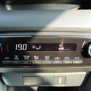 Toyota Yaris 1.5 Hybrid Dynamic AUTOMATIK *KAMERA*