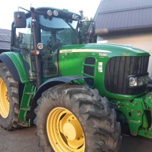 traktor JOHN DEERE 200 ks
