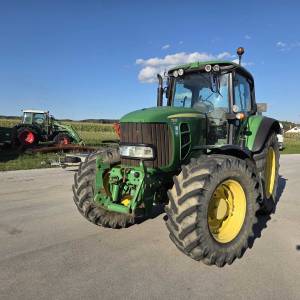 traktor JOHN DEERE 205 ks