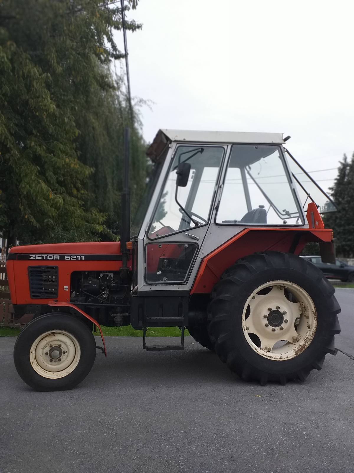 traktor zetor 5211 89 g