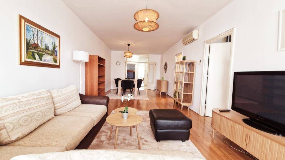 TREŠNJEVKA, NOVA CESTA, PREKRASAN 4-SOBAN STAN 106 m2 + GARAŽA