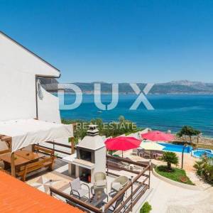 TROGIR, ČIOVO - Kuća prvi red do mora