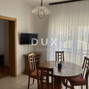 TROGIR, ČIOVO - Prostrana apartmanska kuća u blizini mora