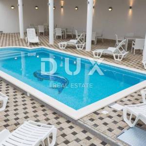 TROGIR, ČIOVO - Prostrana apartmanska kuća u blizini mora