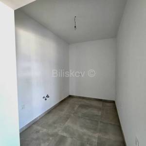 Trogir, Čiovo, trosobni stan s krovnom terasom, prodaja