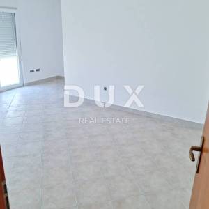 TROGIR, MARINA - 1.red do mora! Stan 3S+DB, 2.kat, parking!